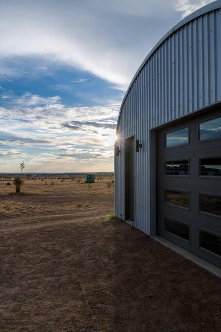 Desert Sky - Modern Oasis On 5 Acres In Marfa Villa Exterior photo