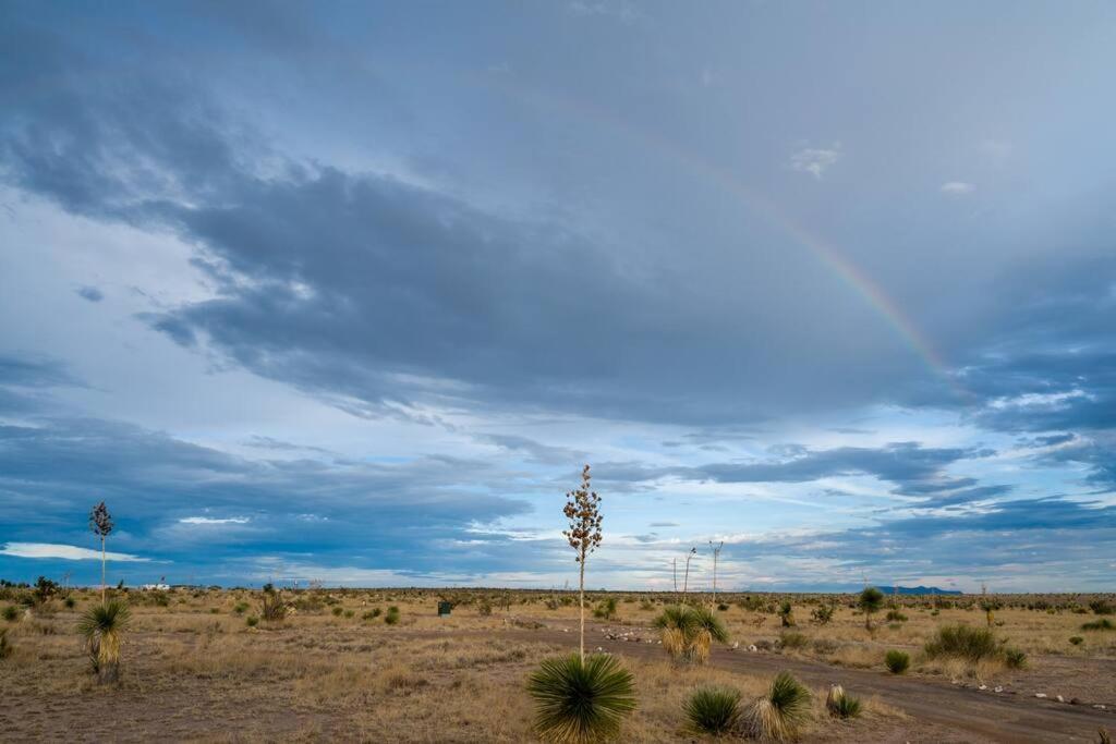 Desert Sky - Modern Oasis On 5 Acres In Marfa Villa Exterior photo